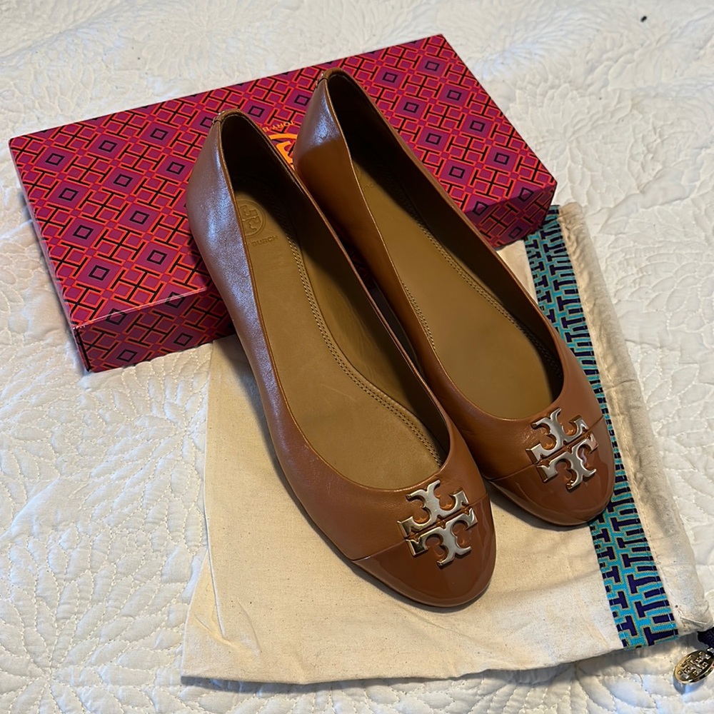 Tory Burch Everly Ballet Napa/ Patent Leather Size